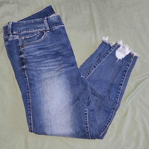 torrid Denim - Torrid Super Soft Raw Hem Jeggings - Size 20R